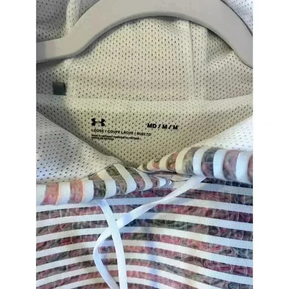 Under Armour Multi Color Fiber Filled Women’s Pullover Hoodie Size Medium NWOT - Picture 3 of 8
